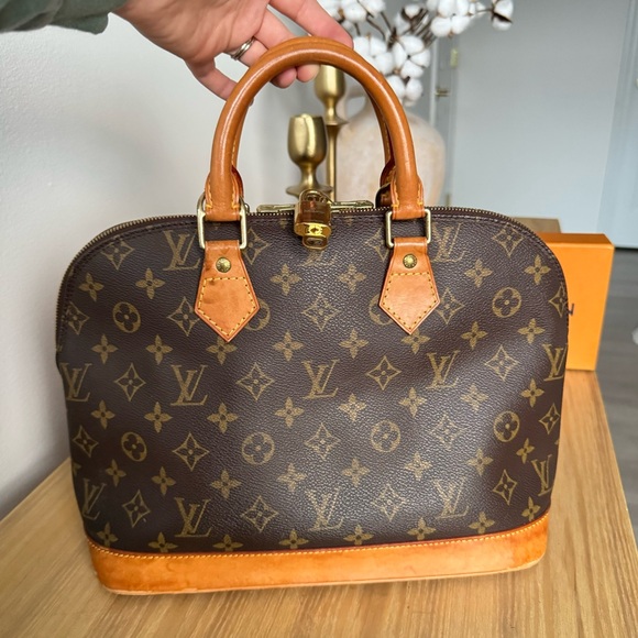 ✅AUTHENTIC✅LOUIS VUITTON ALMA PM - Picture 6 of 16